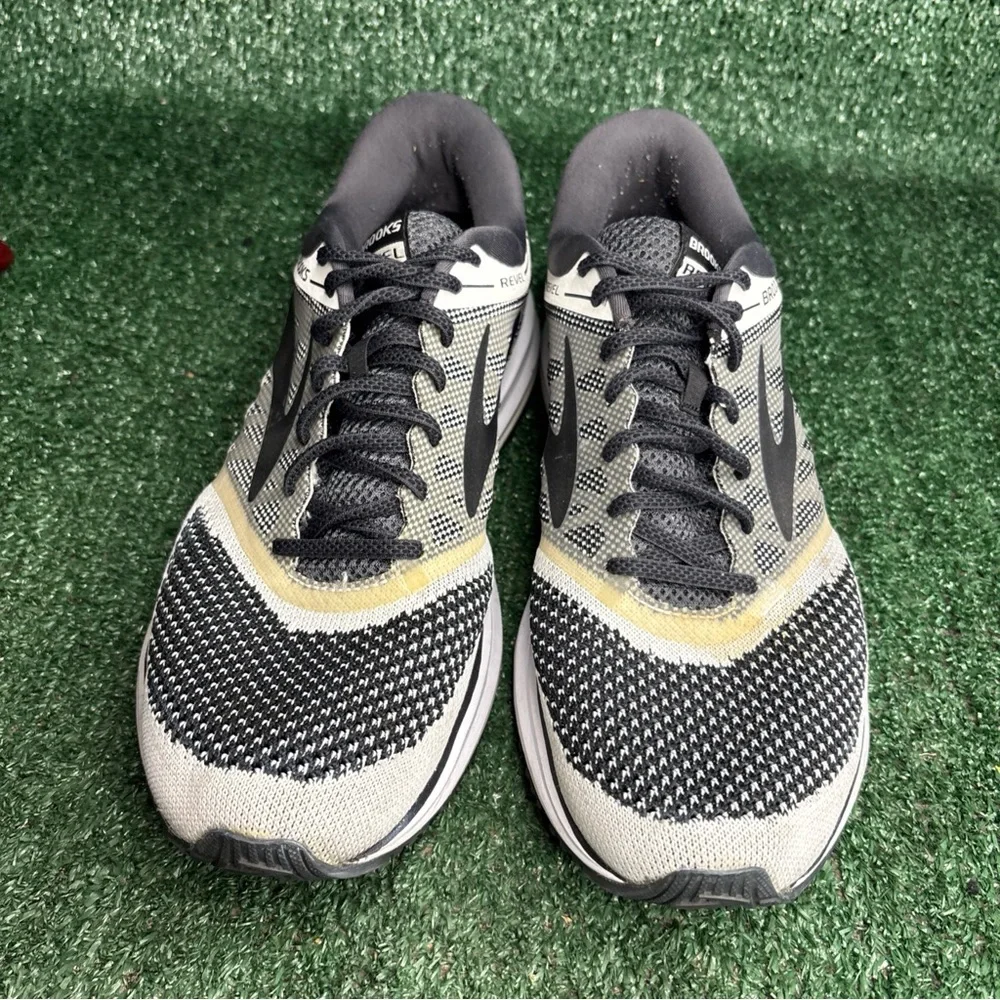 Brooks Revel‎ Mens Size 10.5 Black White Athletic Running Walking Shoes Sneakers